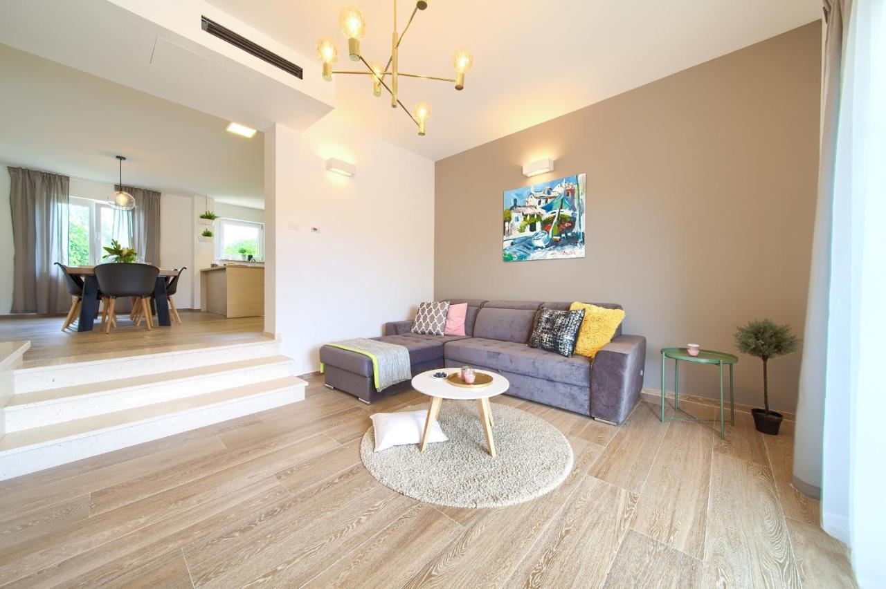 Villa Gardena Vrh  Zewnętrze zdjęcie